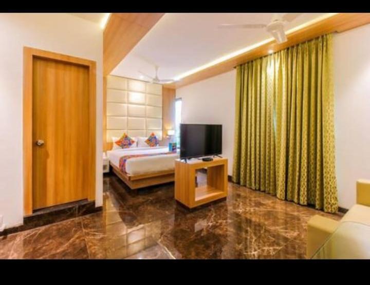 Hotel Royal Oak Navi Mumbai-Stz 1002 뭄바이 외부 사진