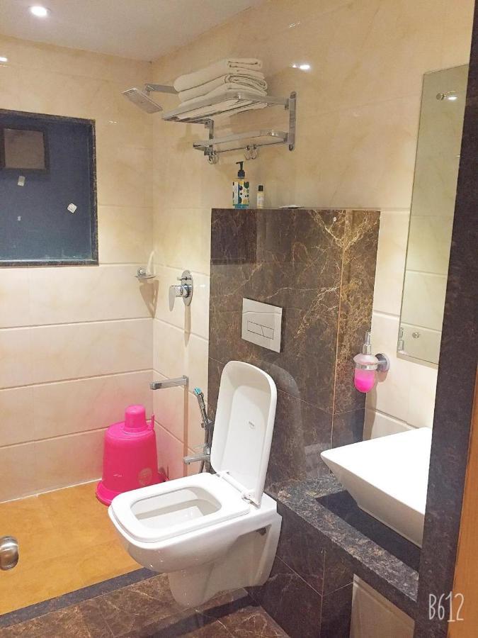 Hotel Royal Oak Navi Mumbai-Stz 1002 뭄바이 외부 사진